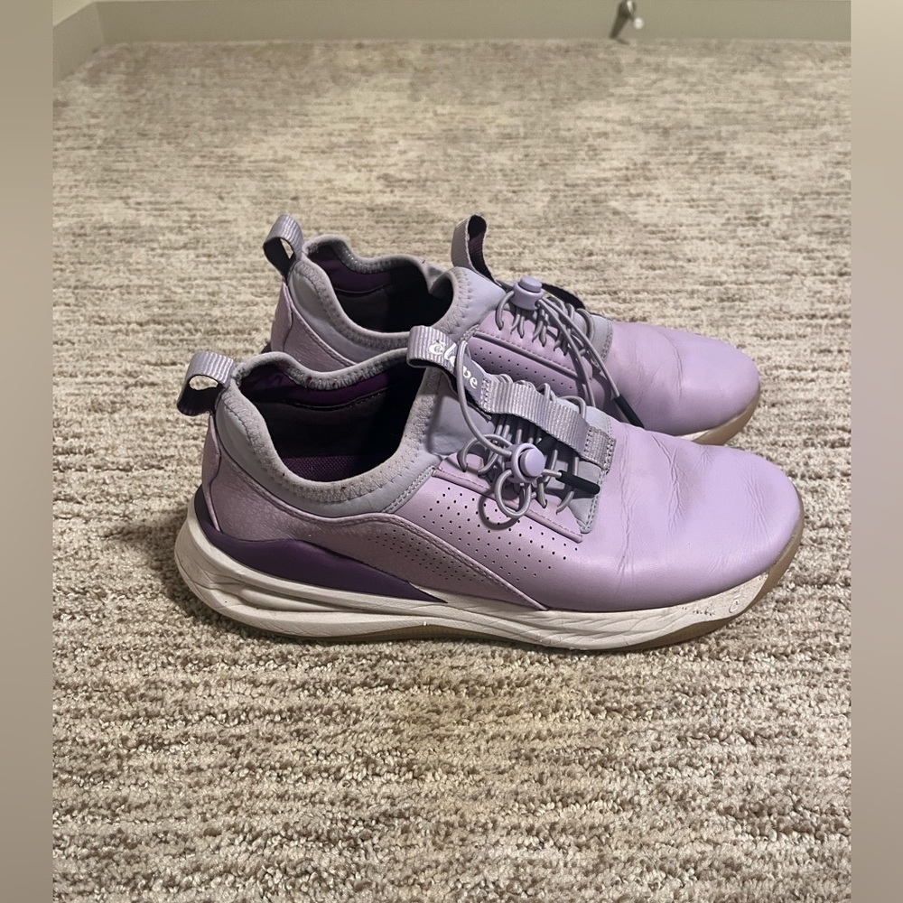Clove lavender women’s classic shoes for healthcare workers